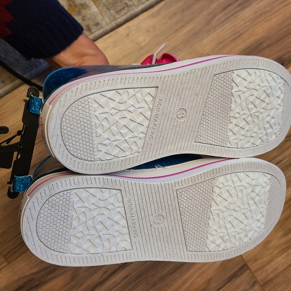 New Jojo Siwa shoes - Picture 3 of 3